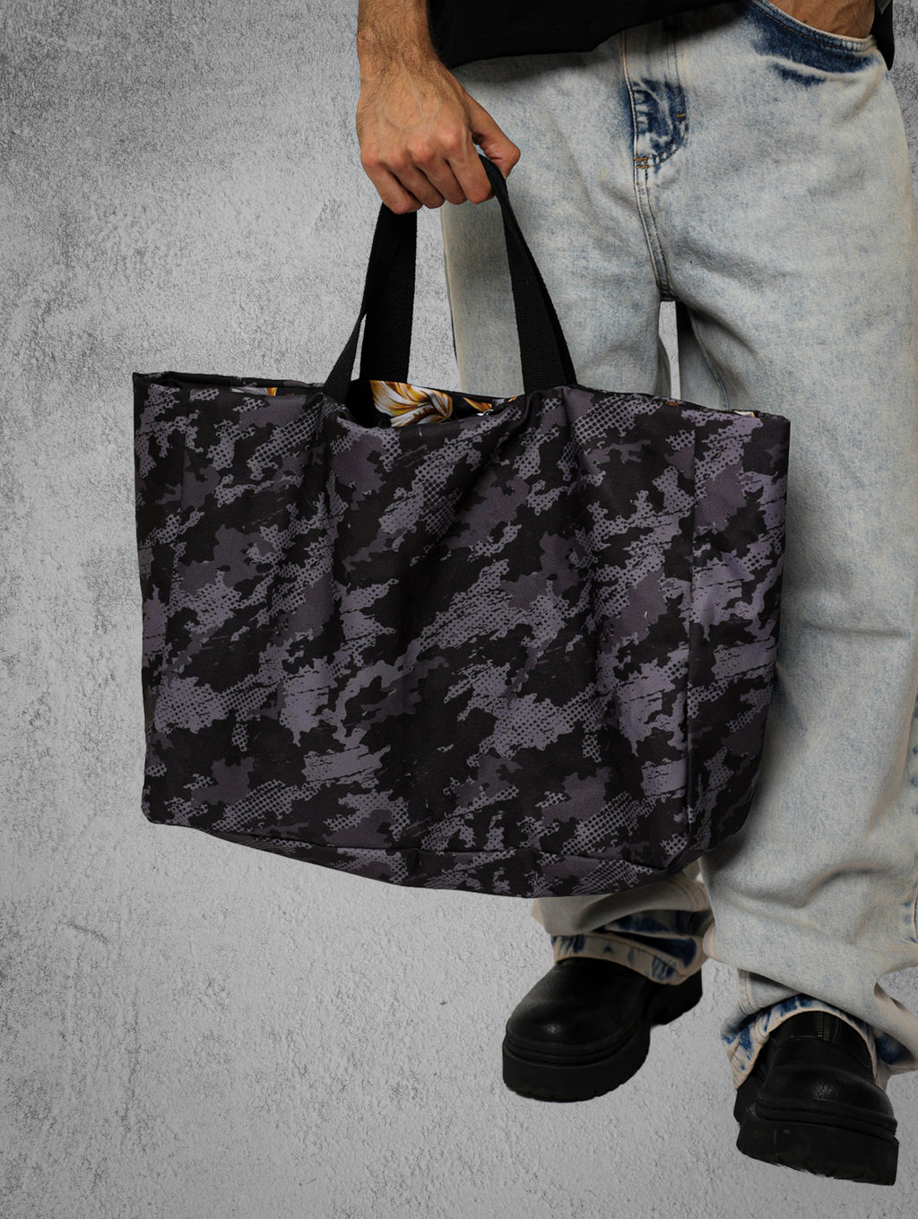 Santoro Gallery Artist Canvas Totebag, Drop 00 limited edition streetwear — side view